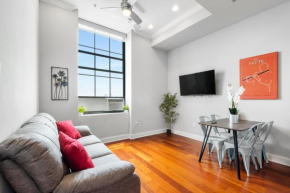 Grand 1br W Rooftop Pool & Gym